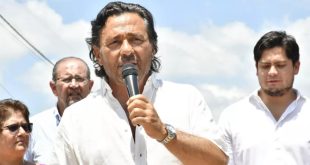 Sáenz anunció que a partir de enero se reactivará la obra del complejo habitacional en Tartagal